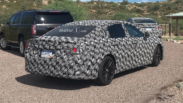 雷克萨斯新ES谍照 剑指奔驰E级和奥迪A6