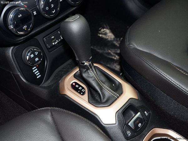 怕被国产车套路?来看看这四款动力爆棚的小SUV-图11