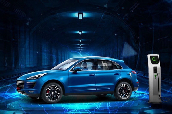 众泰SR9混动版官图 0-100km/h加速约5秒