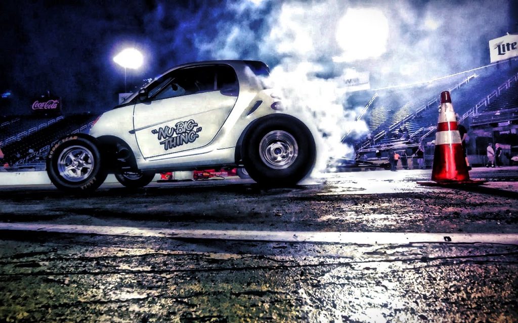 深度改装并搭载V8发动机 全球最快的Smart到底有多快