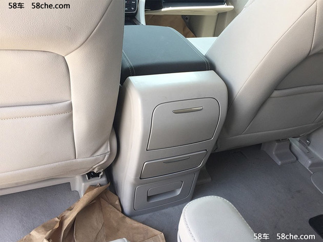 广汽传祺GM8内饰细节曝光 12月正式上市