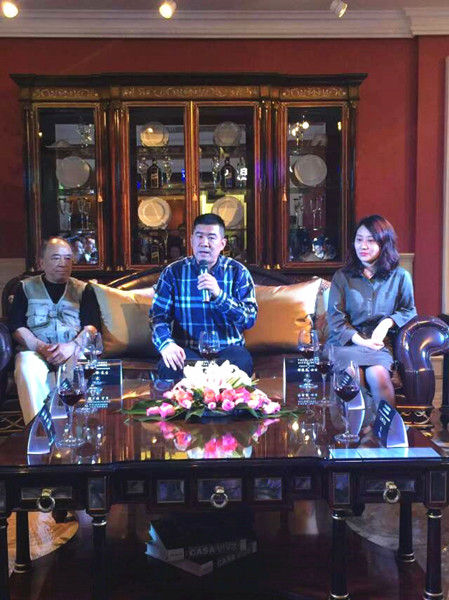 显成家居拉卡莎国际馆马力总经理现场答记者问 显成家居拉卡莎国际馆马力总经理现场答记者问