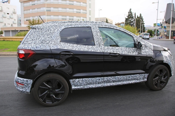 2017款福特欧版翼搏路试曝光 9月亮相法兰克福