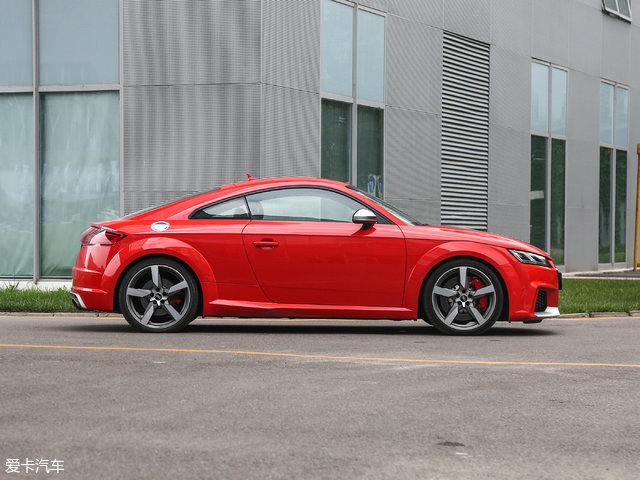 奥迪RS2017款奥迪TT RS