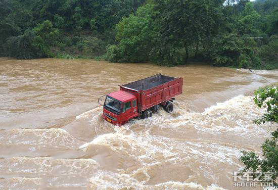 拒绝“卡车敢死队” 救灾也要保护自己
