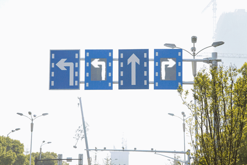 【警网提示】遇到这些“神似斑马线”的东西千万别压!别停车!