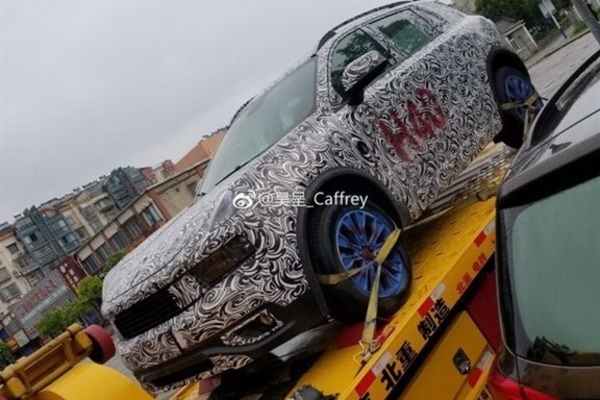 曝领克01插电混动谍照 或共享XC40动力