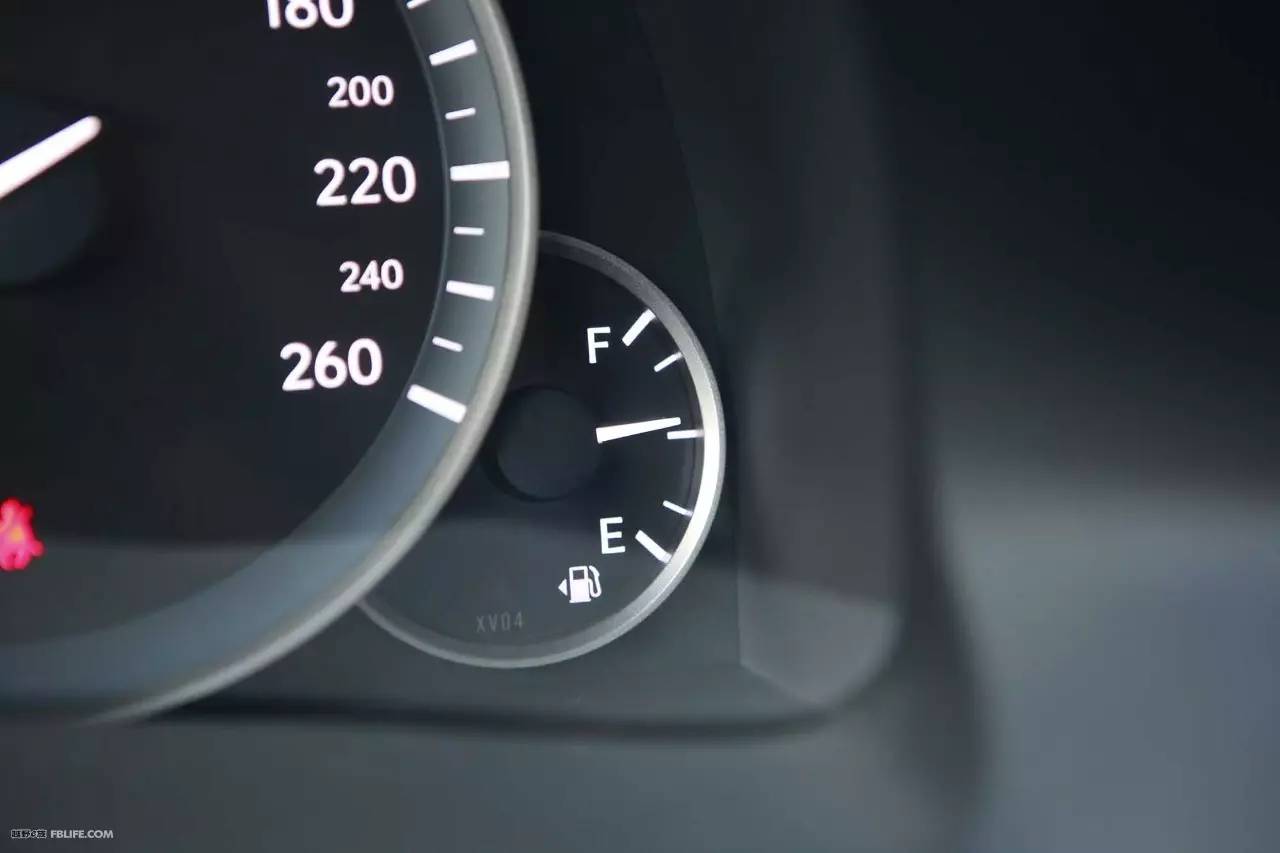 油箱到底要不要加满?