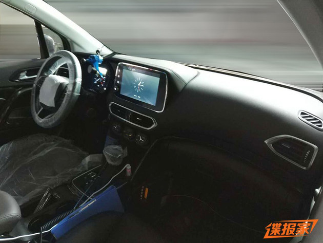 传祺新款GS4谍照 配LED大灯/全新中控屏