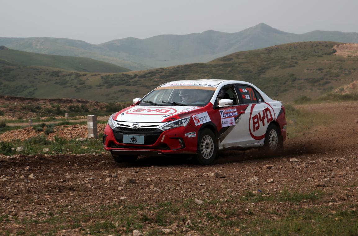 宋楠:傲战多轮之比亚迪CRC版秦100赛车