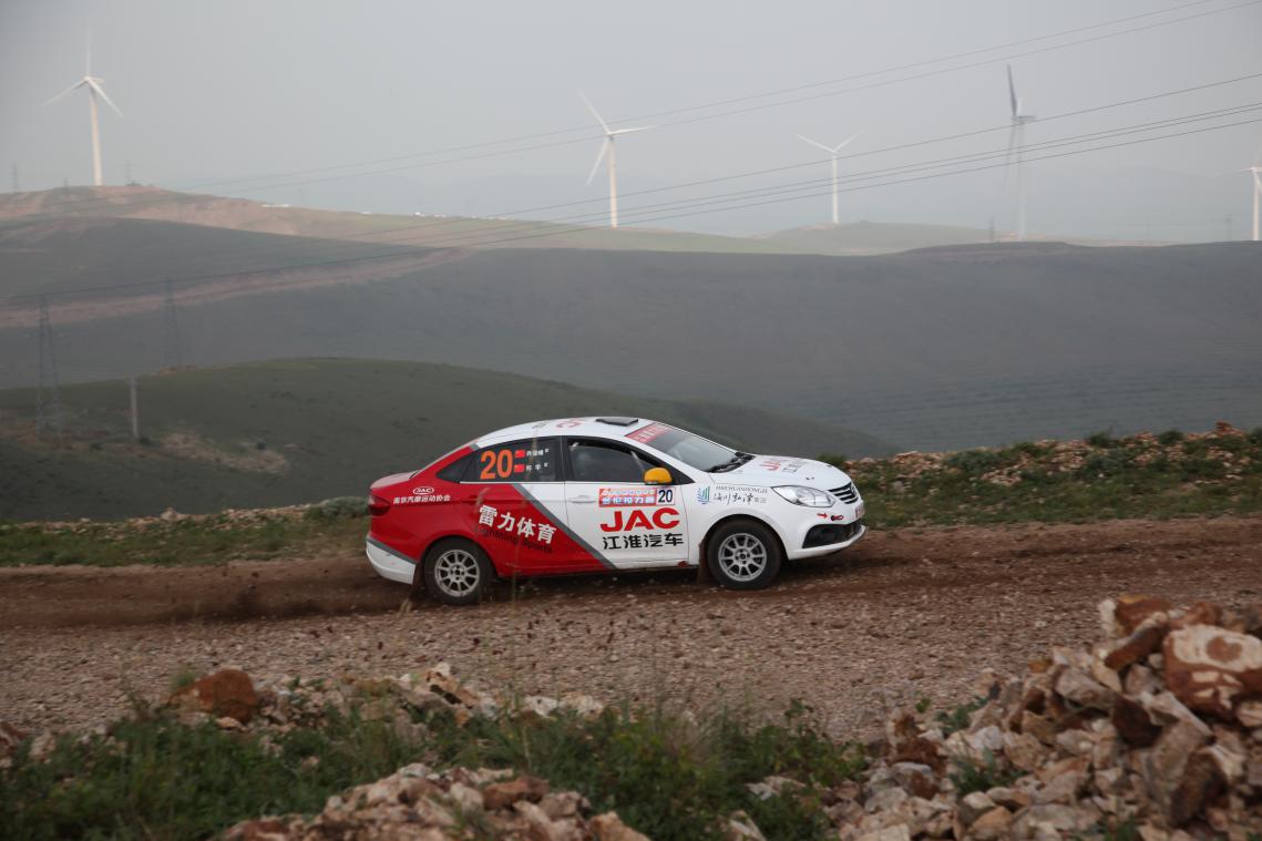 宋楠:傲战多轮之比亚迪CRC版秦100赛车