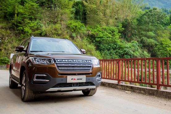 要生二胎了，推荐拥有超大空间的旗舰SUV长安CS95