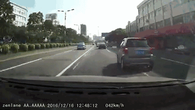 最让人不爽的7种驾驶行为,大家最恨第7个