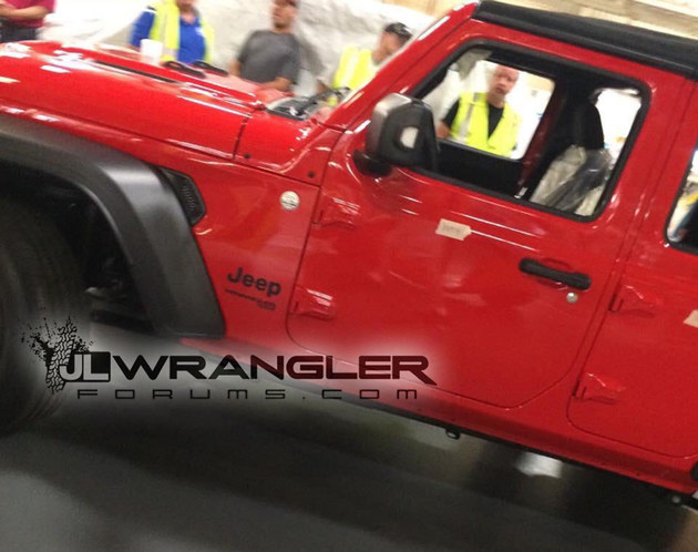 曝Jeep全新牧马人无伪装谍照 12月亮相