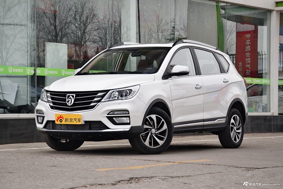 10万元就有全景天窗 足以说明这些SUV配置很高！