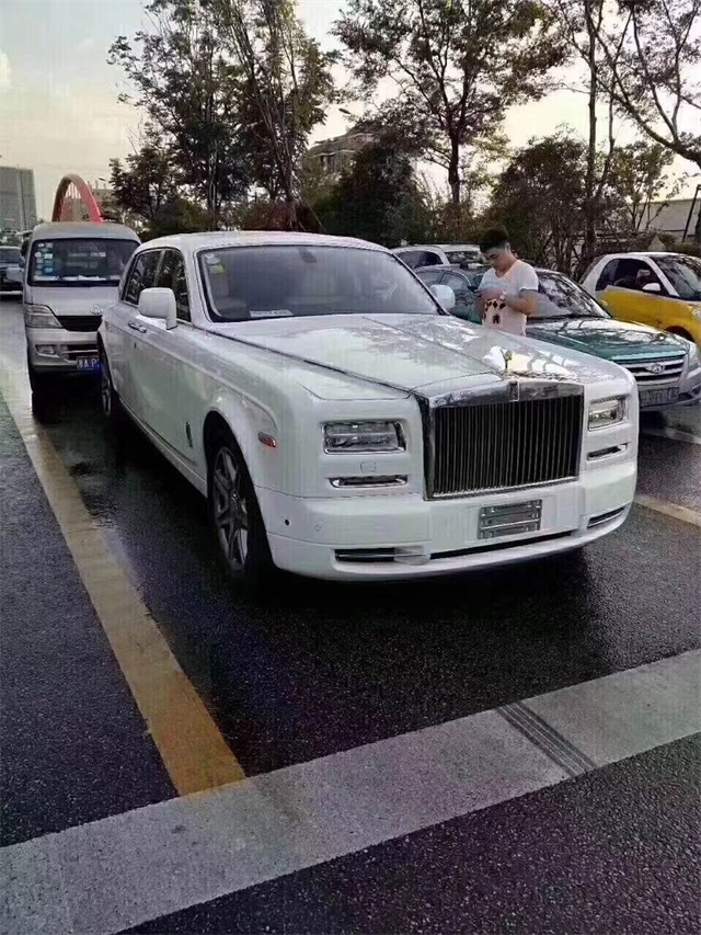 长安轻轻碰了劳斯莱斯却要赔50万!?