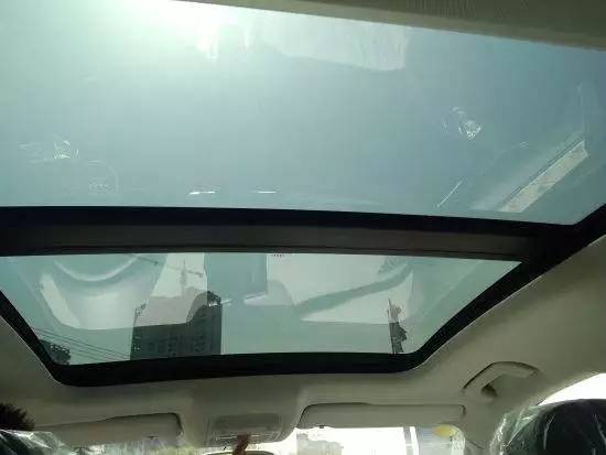 那些看上去格调很高但没什么卵用的汽车配置都是哪些?