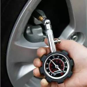 夏天开车不注意这5点,容易毁车还有生命危险!