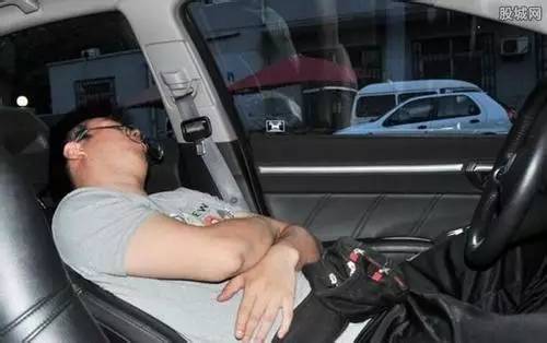 夏天开车不注意这5点,容易毁车还有生命危险!