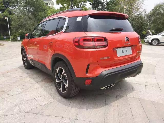 20万SUV竟用了奔驰才有的“魔毯”减震?真的假的?