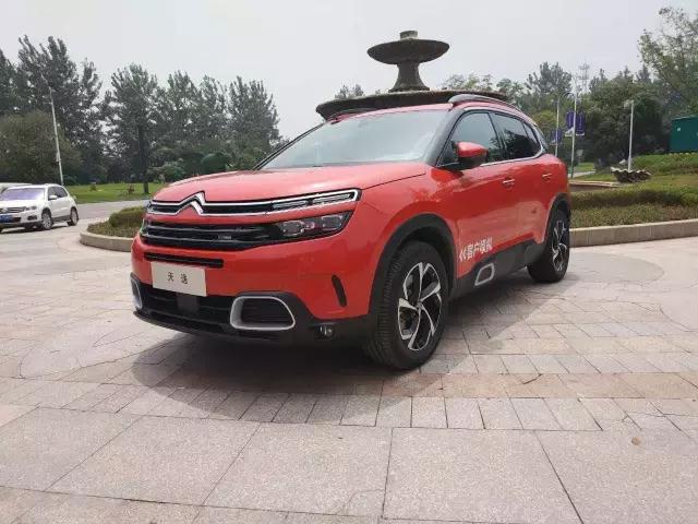 20万SUV竟用了奔驰才有的“魔毯”减震?真的假的?