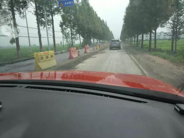 20万SUV竟用了奔驰才有的“魔毯”减震?真的假的?