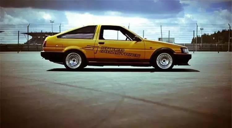 与拓海无关的漂移梦 美规AE86改装案例