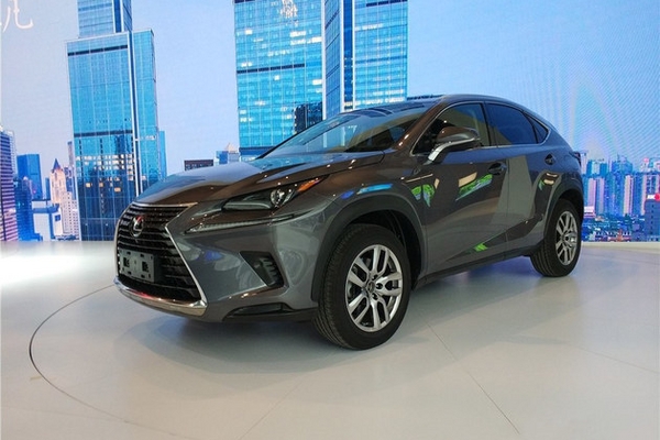 成都车展探馆 雷克萨斯新款NX提前亮相