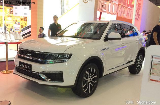 成都车展 众泰大迈X7 8AT车型正式亮相