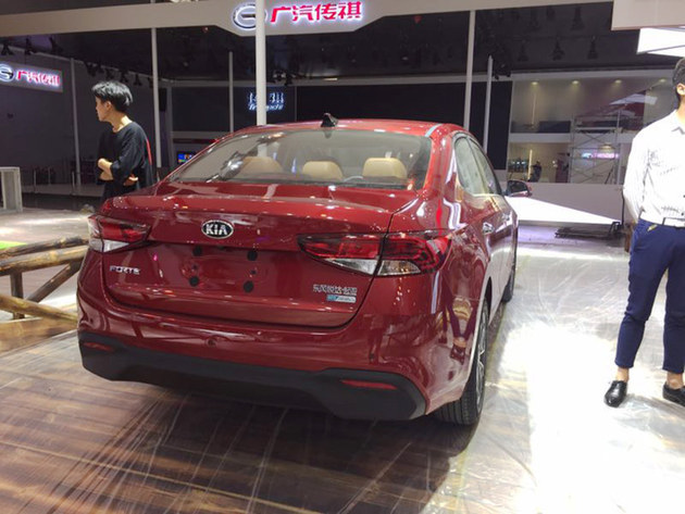 成都车展 起亚全新福瑞迪车型正式亮相