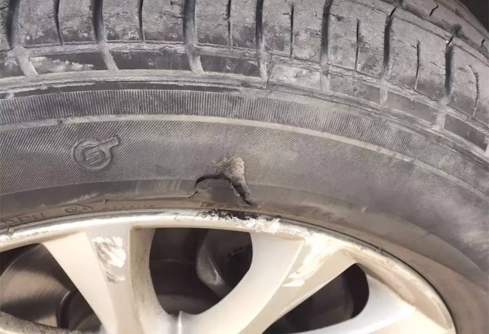 去4S店保养?这个浪费钱的项目真不用做!