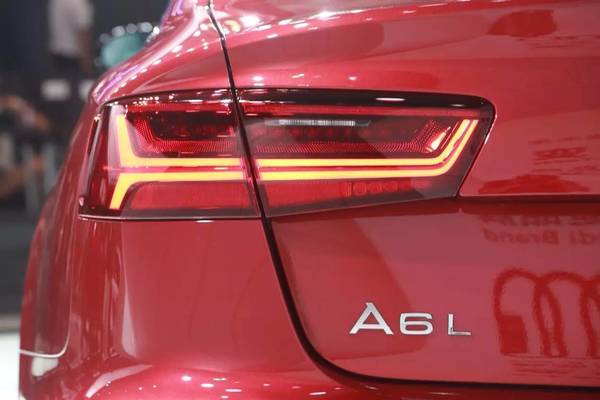 打出“面向未来”的牌面,看奥迪敢为人先的产品布局