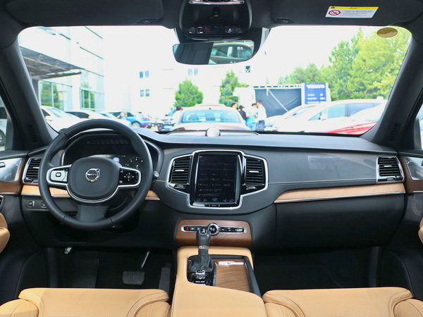 沃尔沃(进口) 2.0T T6 大中控全景