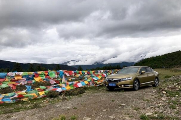 思铂睿 锐・混动与“它”的纯净邂逅