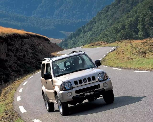 世界上最接近完美的硬派SUV,如今换代了,就是一小号奔驰G