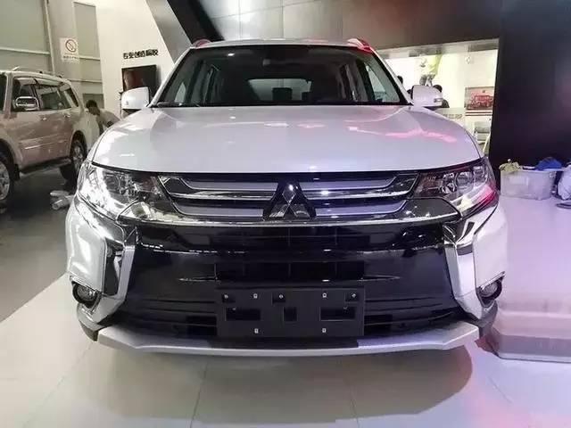 三菱欧蓝德成都车展换代发布 7座SUV挑战汉兰达高价