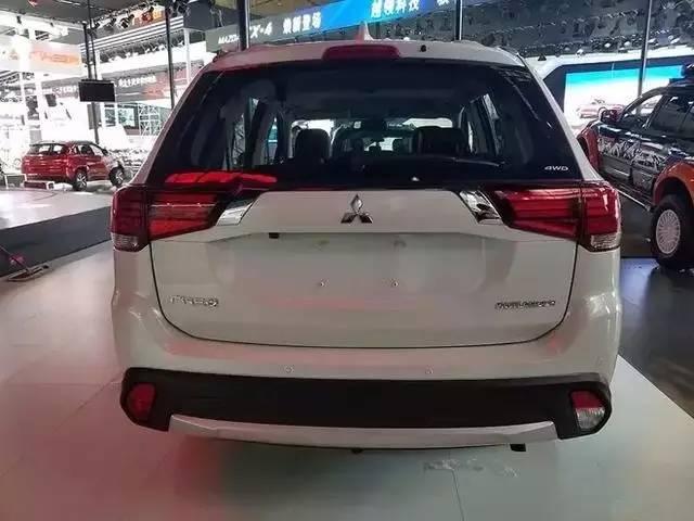 三菱欧蓝德成都车展换代发布 7座SUV挑战汉兰达高价