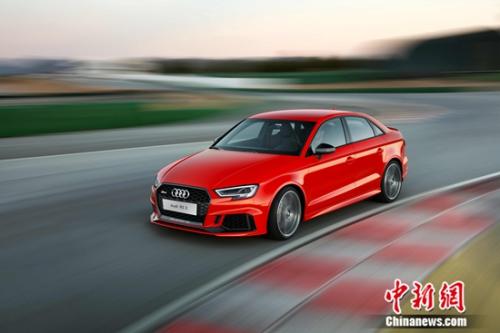 全新奥迪RS 3 Limousine将非凡的动力与稳定性完美融于一体 全新奥迪RS 3 Limousine将非凡的动力与稳定性完美融于一体