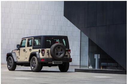 牧马人Rubicon Recon十年限量珍藏版官图发布