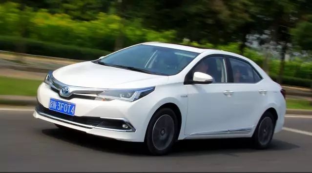 混动家轿实力派——试驾卡罗拉双擎旗舰版