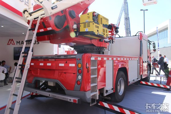 消防车销售水更深 扒皮+吃回扣导致价高