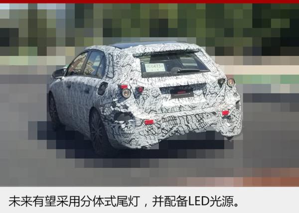 奔驰全新A级车身加长 配两块贯穿式大屏