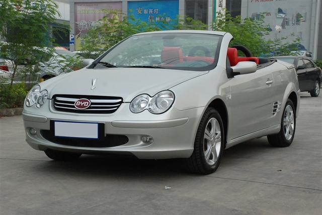 这敞篷跑车卖16万,无框车门不输CC,立体车标胜似劳斯莱斯