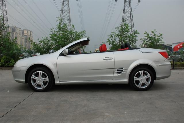 这敞篷跑车卖16万,无框车门不输CC,立体车标胜似劳斯莱斯