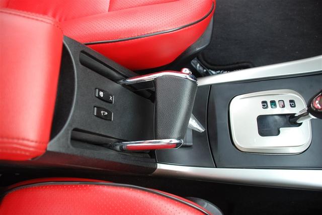 这敞篷跑车卖16万,无框车门不输CC,立体车标胜似劳斯莱斯