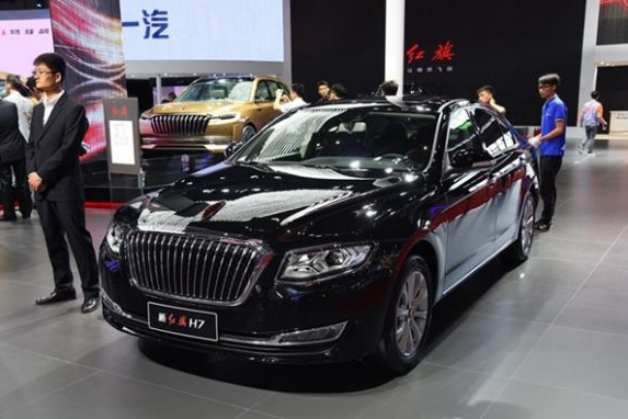 为复兴红旗   徐留平从一汽-大众借了20把刀