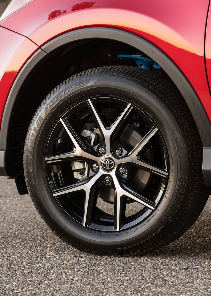 跨界车势头不减,RAV4能否搭上趋势顺风车?