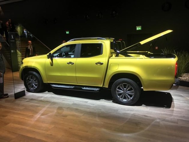 2017法兰克福车展 奔驰全新X级皮卡亮相