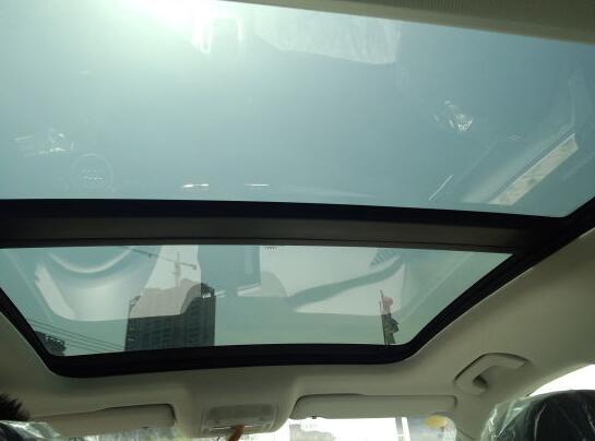 自己安装的全景天窗 含着泪也得用着