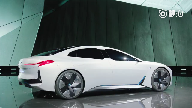 BMW发布全新i品牌电动车 BMW i Vision Dynamics...
